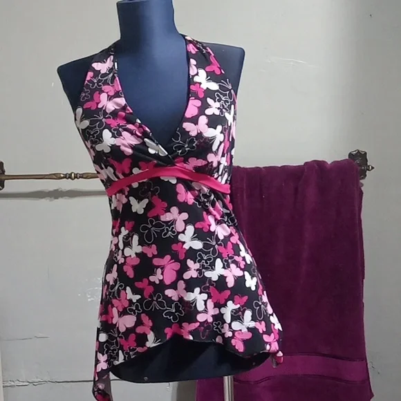 "🩷" Top - Picture 1 of 1